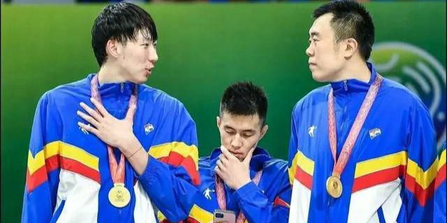 中国现代电影的传统当然也不是单一的，前辈如柯灵诸位都认为现实主义才是主流的传统，但《阮玲玉》的香港角度，对中国民族电影的传统致意的同时，似乎是比较疏离于口号式的呼喊与控诉(如《新女性》所代表的)，反省了简化的事实观念，又特别向往于费穆与孙瑜所代表的细腻抒情、人文思考。
